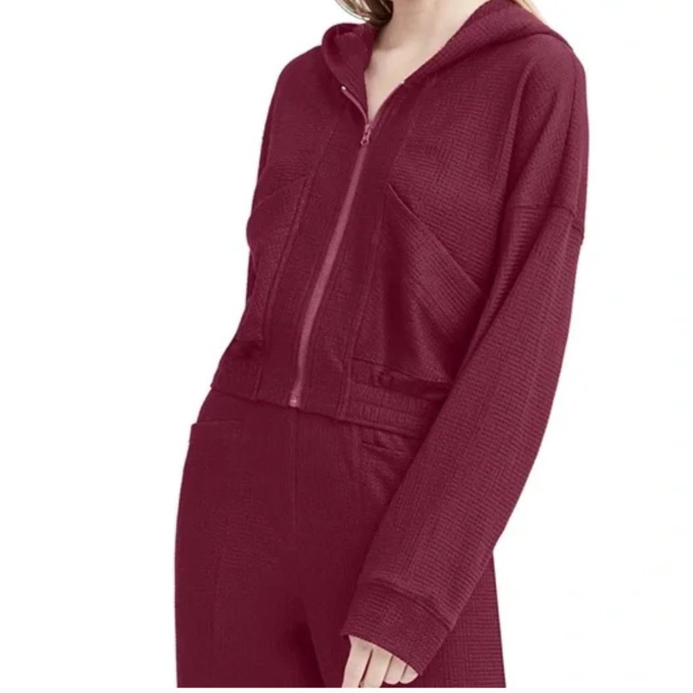 BCBGeneration Jogger/Lounge set nwt L